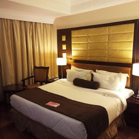 Room In Lodge - Owu Crown Hotel, Ιμπαντάν Εξωτερικό φωτογραφία