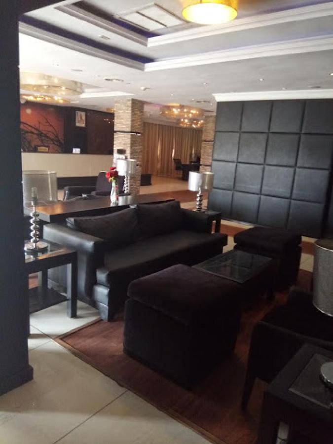 Room In Lodge - Owu Crown Hotel, Ιμπαντάν Εξωτερικό φωτογραφία
