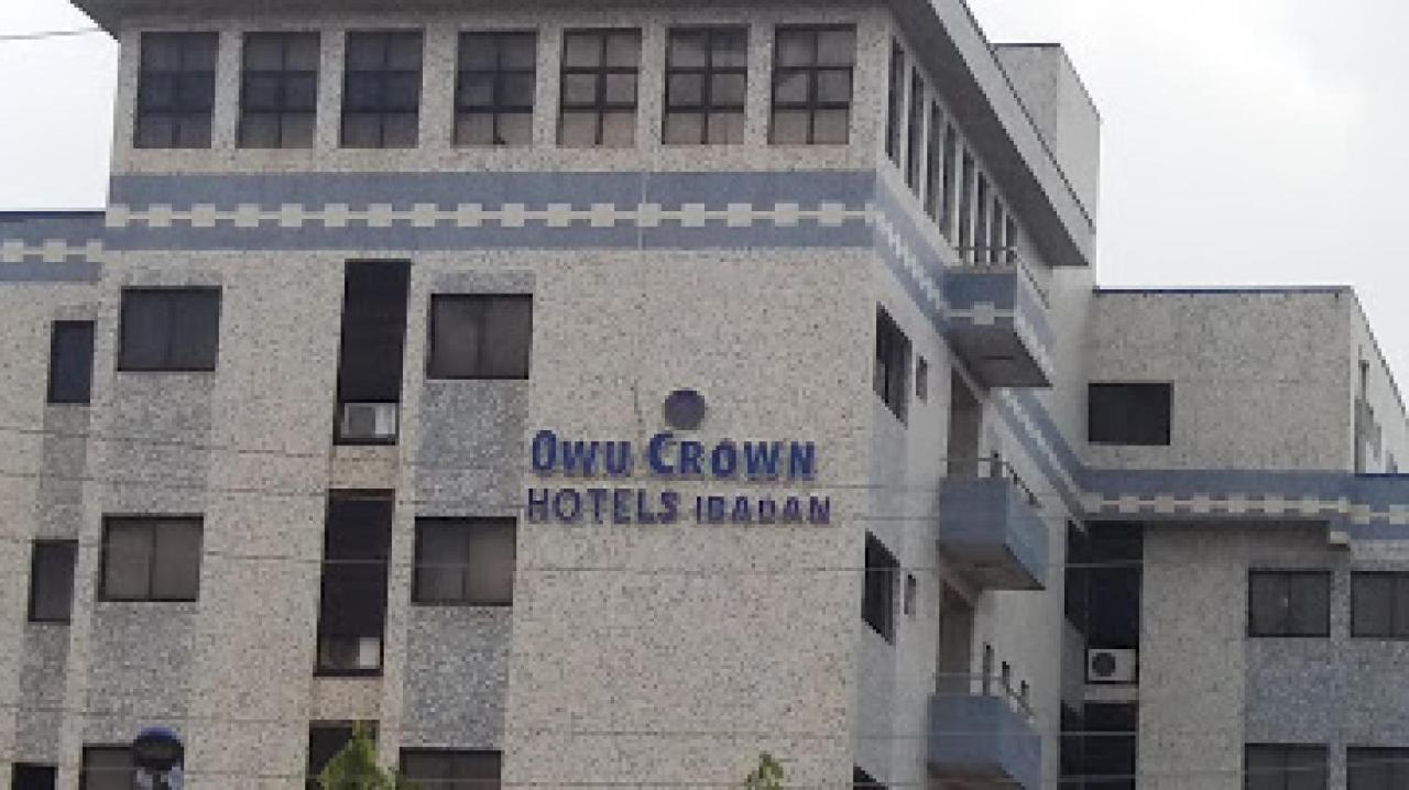 Room In Lodge - Owu Crown Hotel, Ιμπαντάν Εξωτερικό φωτογραφία